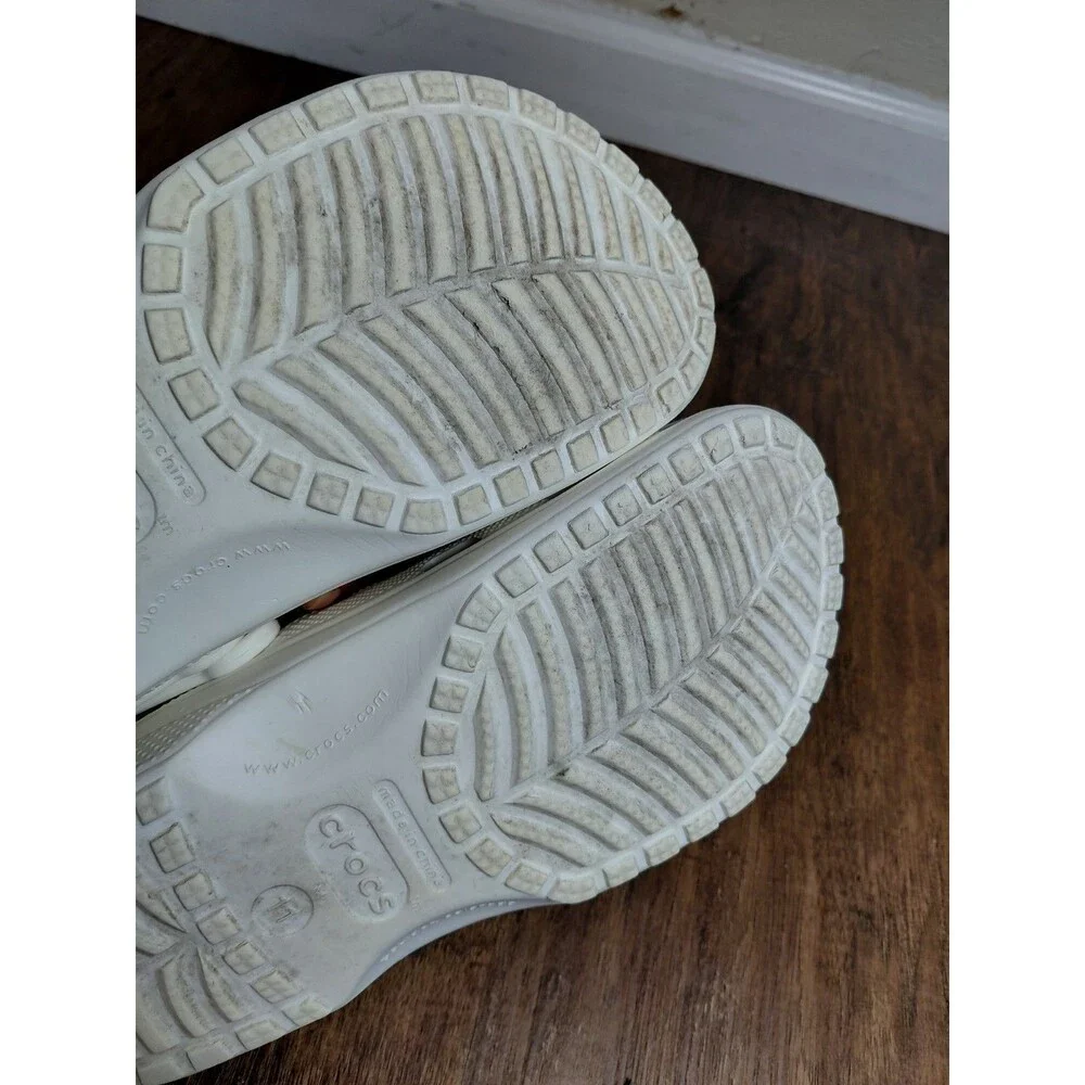Crocs Classic Men Size 11 Sandals White Comfort Lightweight